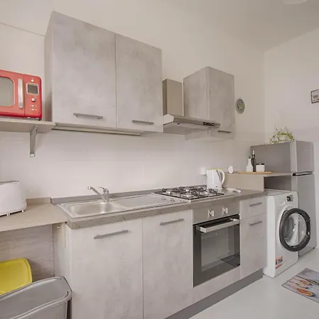 Helichrysum Hospitality 85Mq Relax Nel Centro Di Olbia *