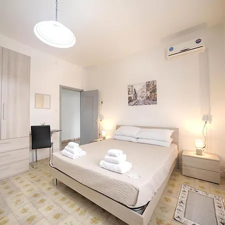 Helichrysum Hospitality Ampio Trilocale Iun Q9603