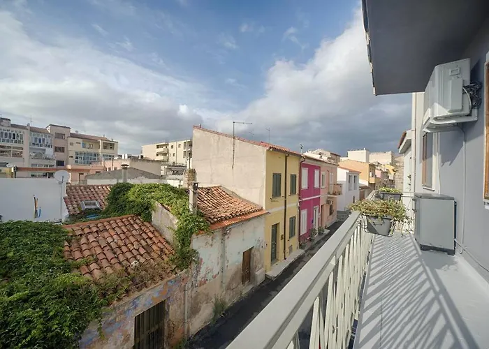 Helichrysum Hospitality 85Mq Relax Nel Centro Di Olbia * Όλμπια