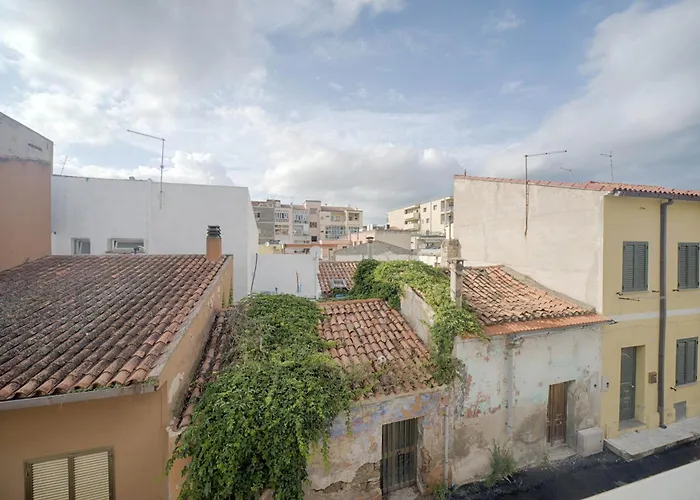 Helichrysum Hospitality 85Mq Relax Nel Centro Di Olbia דירה